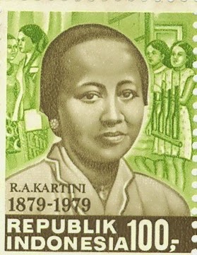 Karena ada bunga mati, maka banyaklah buah yang tumbuh. Demikianlah pula dalam hidup manusia. Karena ada angan – angan muda mati, kadang – kadang timbullah angan – angan lain, yang lebih sempurna, yang boleh menjadikannya buah.