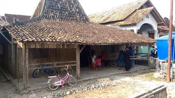 Tukang Becak Ini Naik Haji Secara Misterius